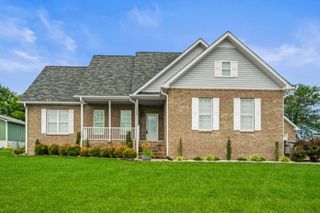 1360 Everwood Dr, Ashland City, TN 37015