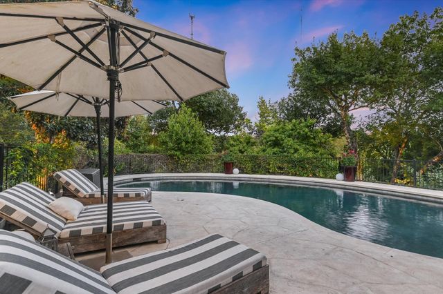 2201 Far Gallant DR, Austin, TX 78746