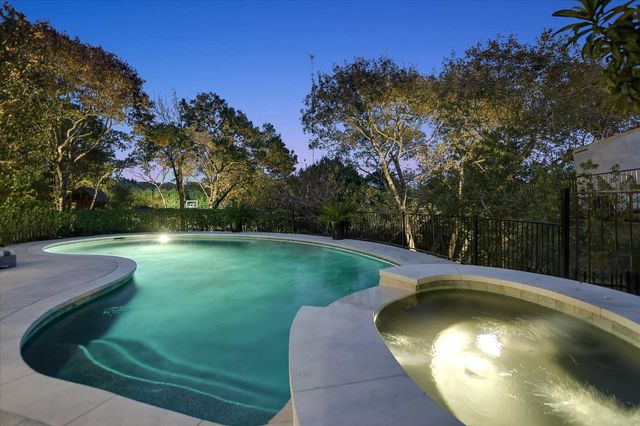 2201 Far Gallant DR, Austin, TX 78746