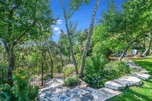2201 Far Gallant DR, Austin, TX 78746