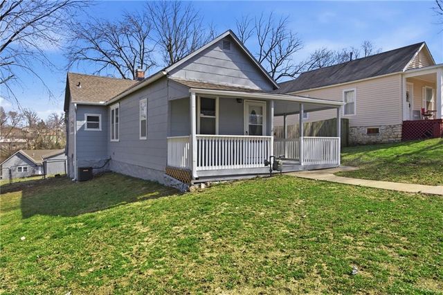 1209 Kingman Street, Leavenworth, KS 66048