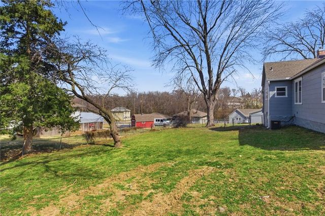 1209 Kingman Street, Leavenworth, KS 66048