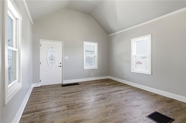 1209 Kingman Street, Leavenworth, KS 66048