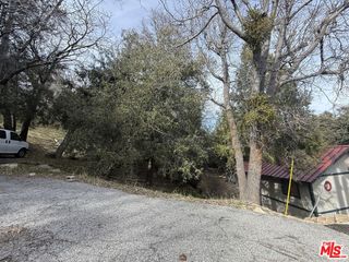 24862 Edelweiss Drive, Crestline, CA 92325