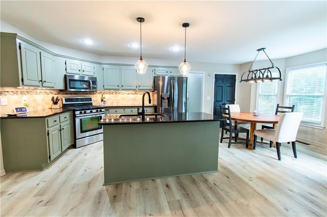 4222 Honey Creek Way, Powder Springs, GA 30127