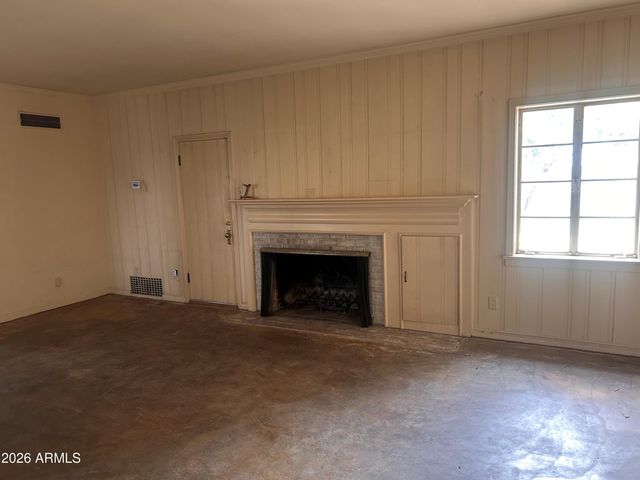 1601 PALMCROFT Way SE, Phoenix, AZ 85007