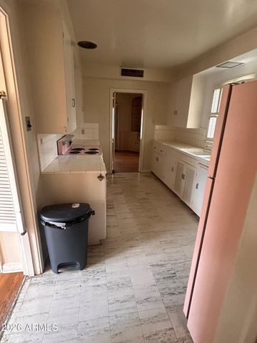 1601 PALMCROFT Way SE, Phoenix, AZ 85007