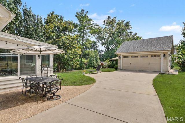 1020 Brownell Avenue, St Louis, MO 63122