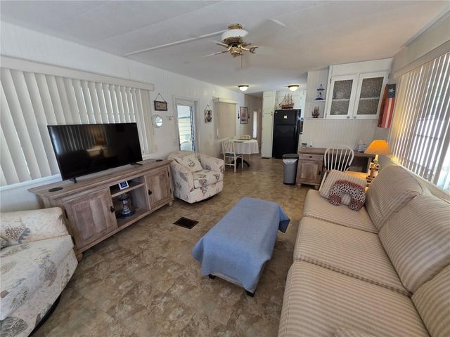 1110 49TH AVE DRIVE W, Bradenton, FL 34207