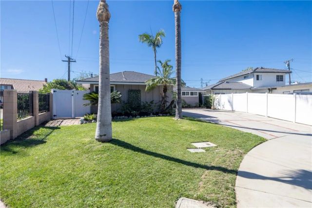 10512 Rose Hedge, Whittier, CA 90606