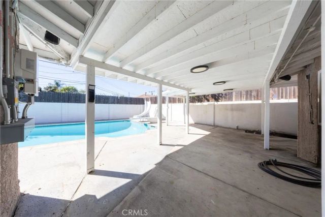 10512 Rose Hedge, Whittier, CA 90606