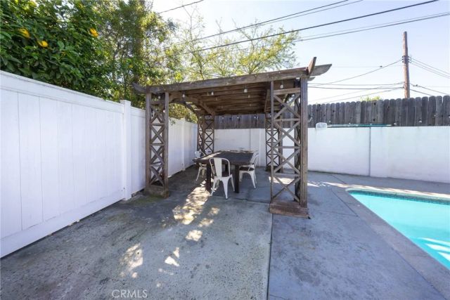 10512 Rose Hedge, Whittier, CA 90606