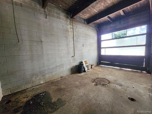 8041 John R Street, Detroit, MI 48202