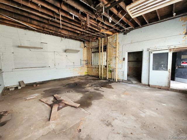8041 John R Street, Detroit, MI 48202