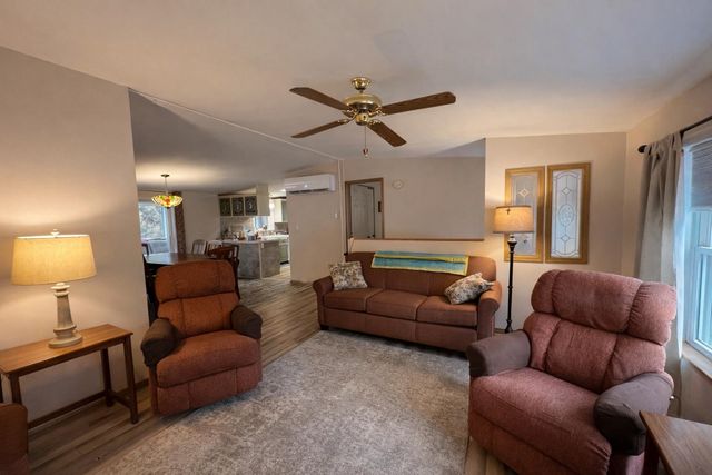 41 Thrush Lane, Lyndon, VT 05851