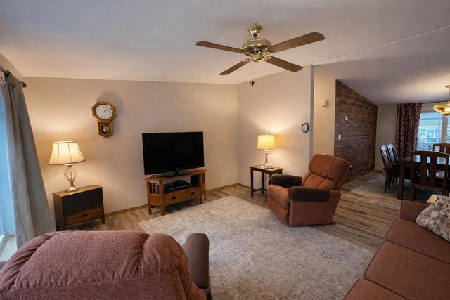 41 Thrush Lane, Lyndon, VT 05851