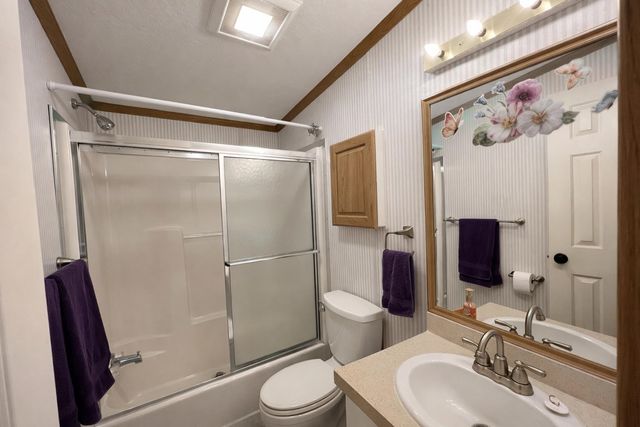 41 Thrush Lane, Lyndon, VT 05851