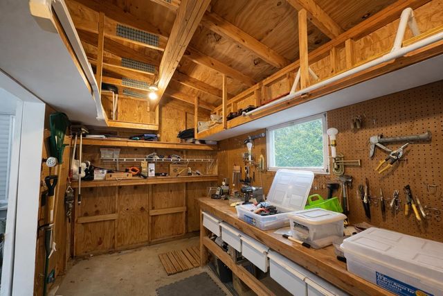 41 Thrush Lane, Lyndon, VT 05851