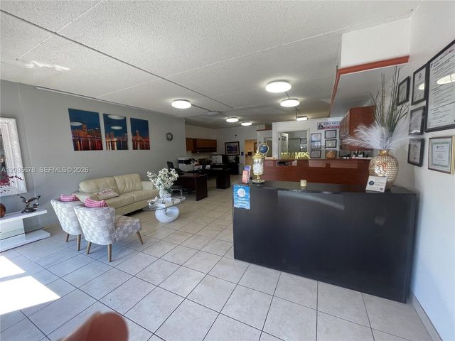 10393 SW 186th Street 1H, Cutler Bay, FL 33157