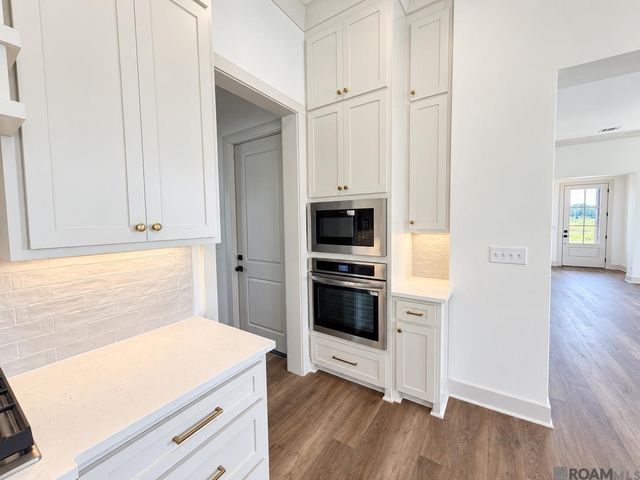 13037 Magnolia Square Dr, Central, LA 70818