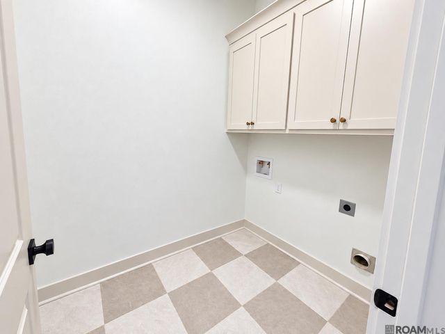 13037 Magnolia Square Dr, Central, LA 70818
