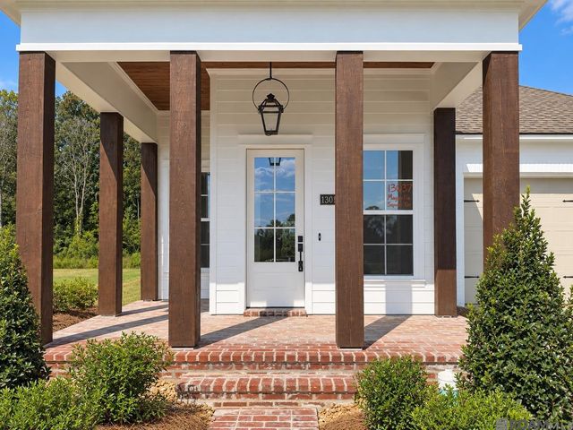 13037 Magnolia Square Dr, Central, LA 70818