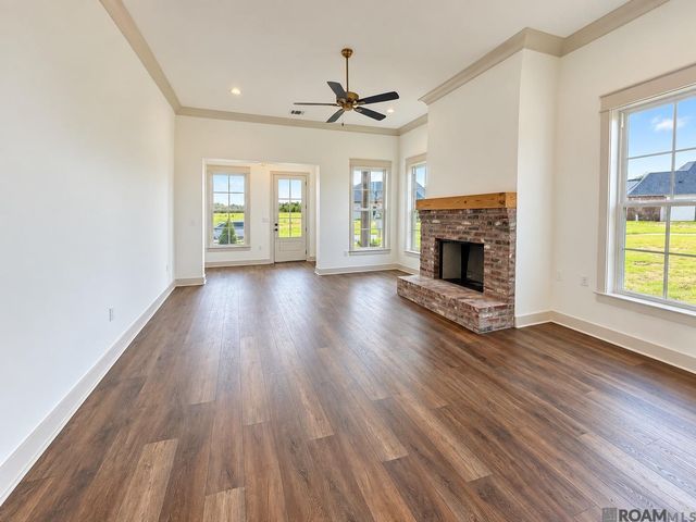 13037 Magnolia Square Dr, Central, LA 70818