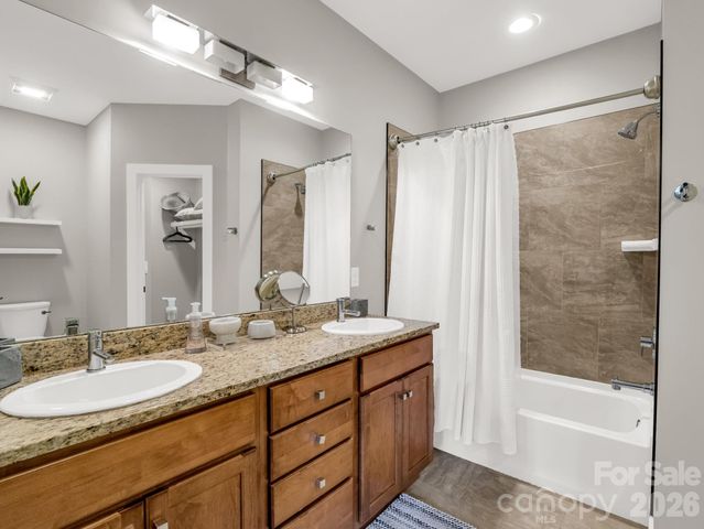 80 Richland Street, Asheville, NC 28806