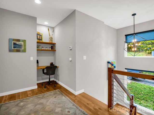 80 Richland Street, Asheville, NC 28806