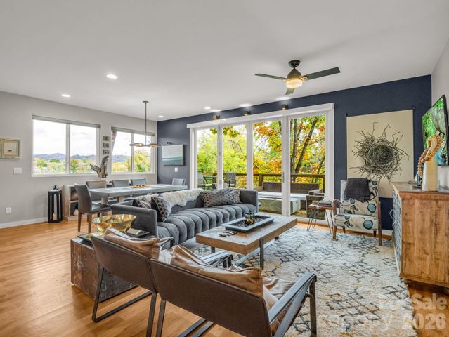 80 Richland Street, Asheville, NC 28806