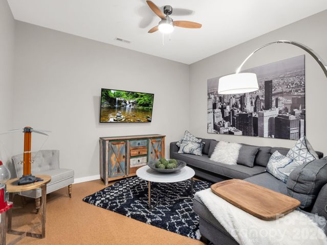 80 Richland Street, Asheville, NC 28806