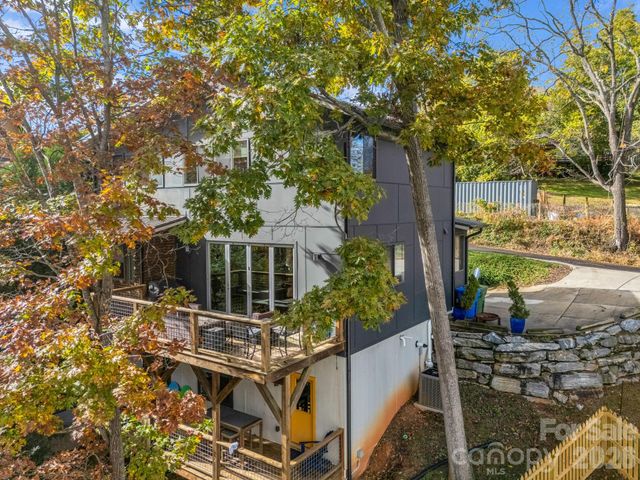 80 Richland Street, Asheville, NC 28806