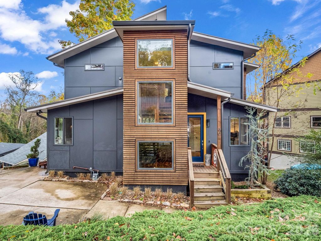 80 Richland Street, Asheville, NC 28806