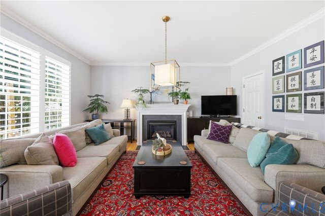 4909 Parsons Walk Pl, Glen Allen, VA 23059