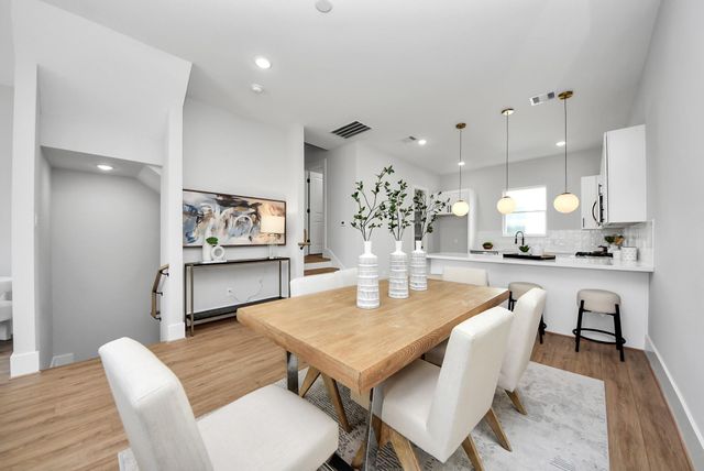 4814 Cochran Street, Houston, TX 77009