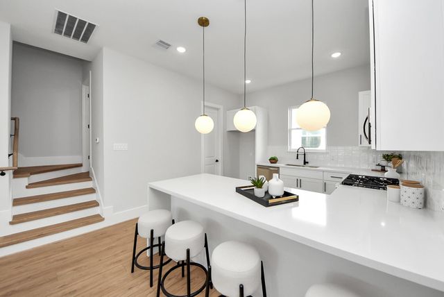 4814 Cochran Street, Houston, TX 77009