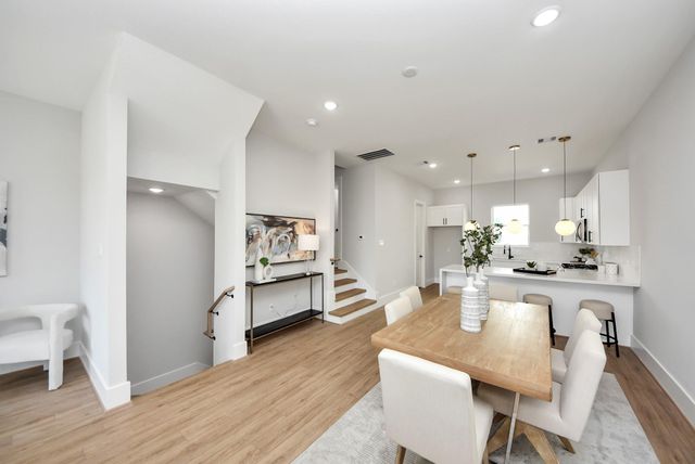 4814 Cochran Street, Houston, TX 77009