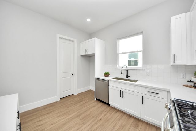 4814 Cochran Street, Houston, TX 77009