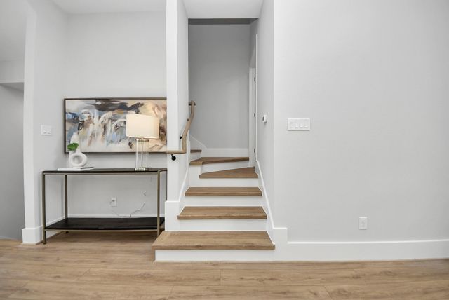 4814 Cochran Street, Houston, TX 77009