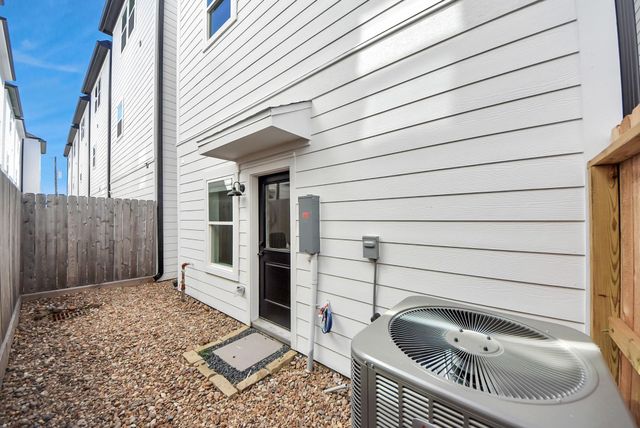 4814 Cochran Street, Houston, TX 77009