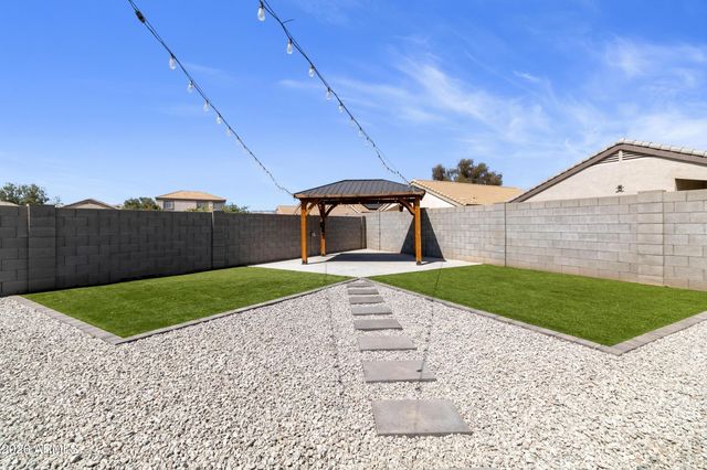 14809 N EL FRIO Circle, El Mirage, AZ 85335