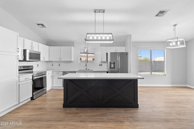 14809 N EL FRIO Circle, El Mirage, AZ 85335