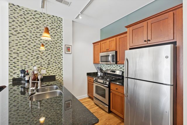 2025 S Indiana Avenue 209, Chicago, IL 60616