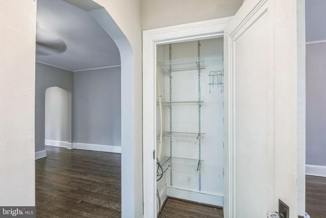 208 FARRAGUT ST NW #104, Washington, DC 20011