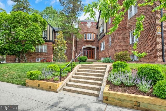 208 FARRAGUT ST NW #104, Washington, DC 20011