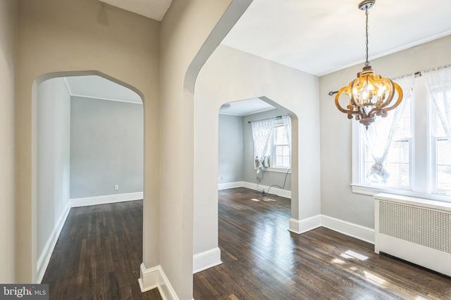 208 FARRAGUT ST NW #104, Washington, DC 20011