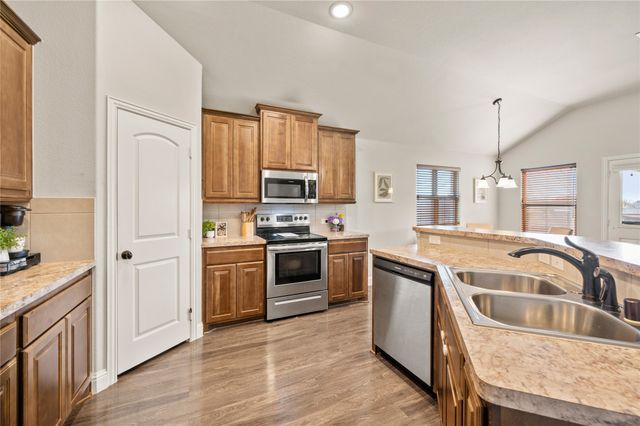 417 Highmeadow Drive, Aubrey, TX 76227