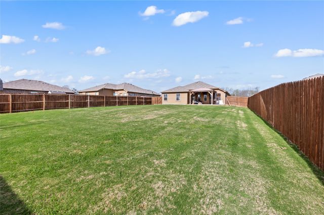 417 Highmeadow Drive, Aubrey, TX 76227