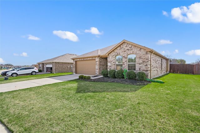 417 Highmeadow Drive, Aubrey, TX 76227