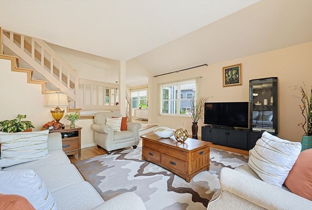 81 Arrowhead Cir 81, Ashland, MA 01721